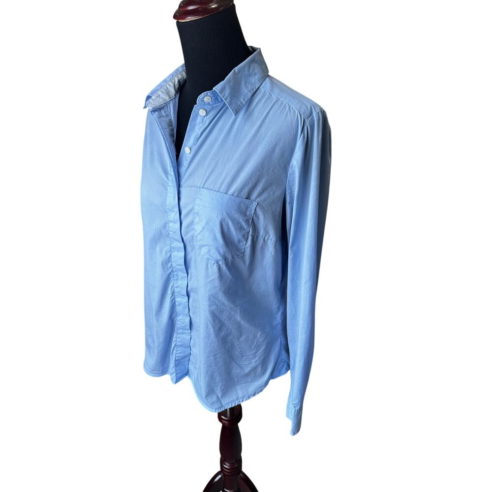 Super cute light blue relaxed button up collar shirt
